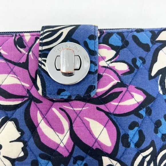 Vera Bradley Turnlock Wallet Womens OS African Violet Floral Quilted - Picture 2 of 8